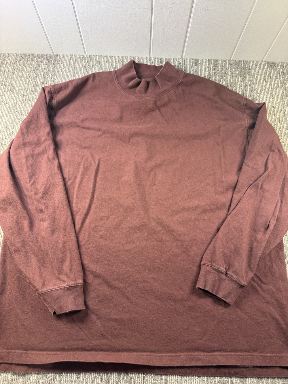Duluth Trading Co Shirt Mens 2XL Brown Long Sleeve Longtail Mock Tee Tagless